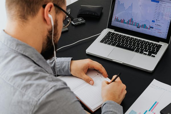 Acheter des followers instagram : une manière de faire connaître votre entreprise